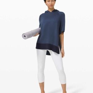 Lululemon Opened Up Poncho Iron Blue / True Navy, size M/L